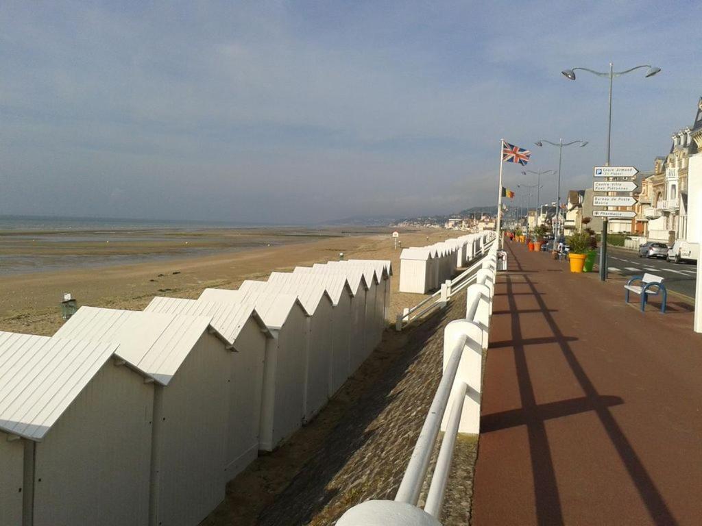 cottage duplex Villers sur mer 150 m de la plage Extérieur photo