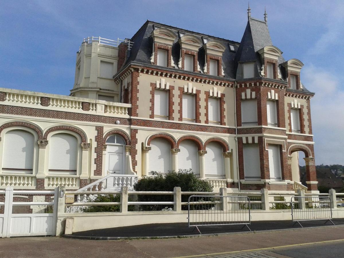 cottage duplex Villers sur mer 150 m de la plage Extérieur photo