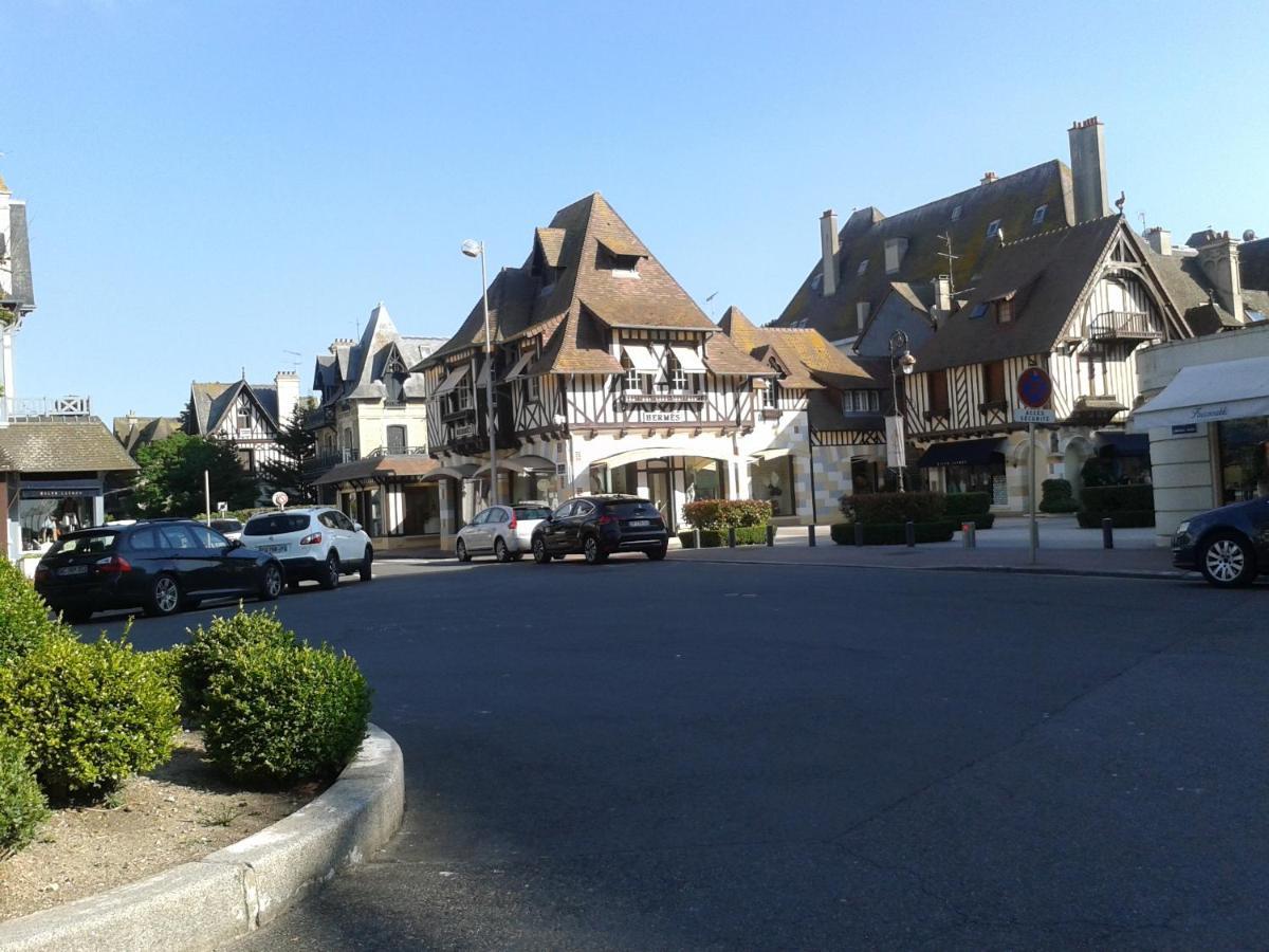 cottage duplex Villers sur mer 150 m de la plage Extérieur photo